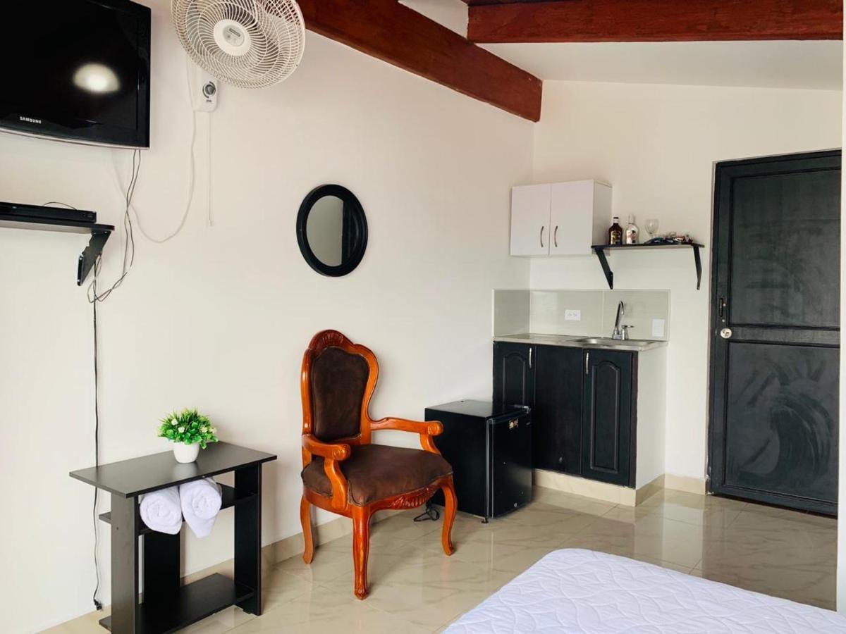 מדיין Hotel Lleras Premium #1 מראה חיצוני תמונה