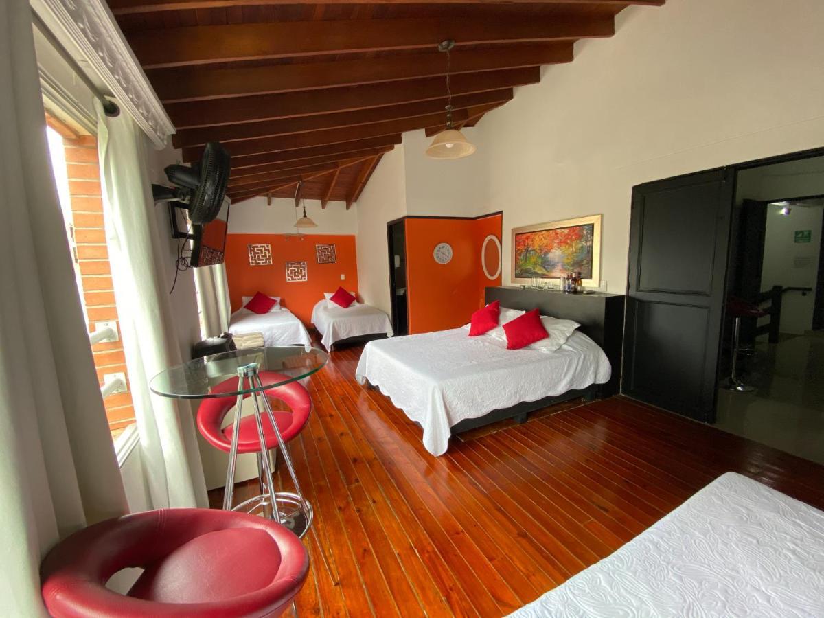 מדיין Hotel Lleras Premium #1 מראה חיצוני תמונה