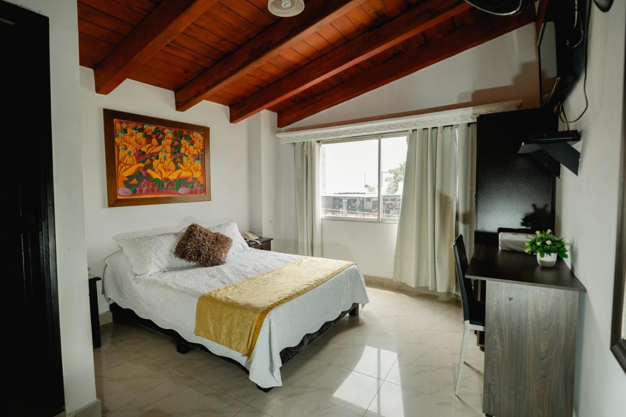 מדיין Hotel Lleras Premium #1 מראה חיצוני תמונה