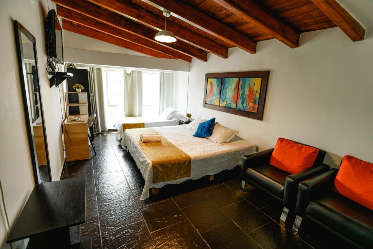 מדיין Hotel Lleras Premium #1 מראה חיצוני תמונה